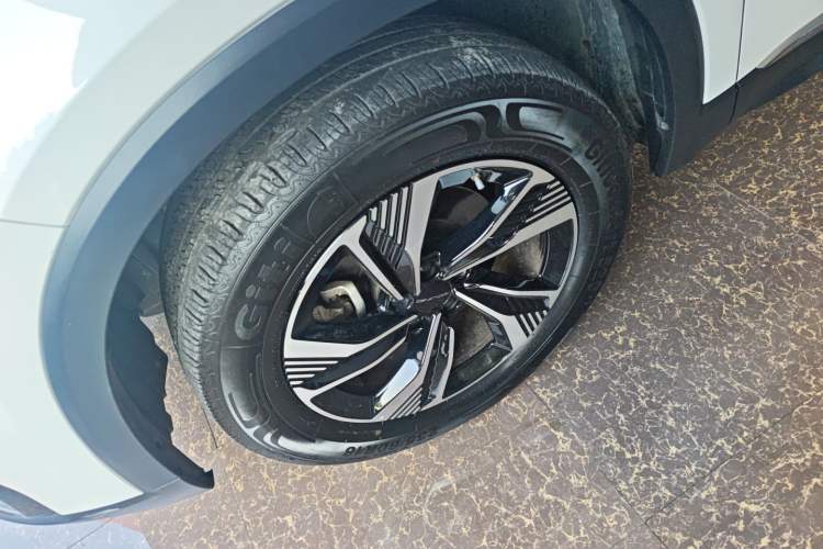 Used BAIC Beijing X7 2023 1.5TD DCT Premium+ Edition Left Front Wheel Hub