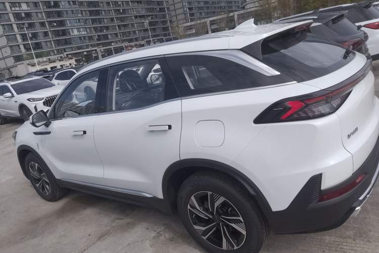 Used BAIC Beijing X7 2023 1.5TD DCT Premium+ Edition Left Side