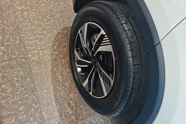 Used BAIC Beijing X7 2023 1.5TD DCT Premium+ Edition Right Rear Wheel Hub