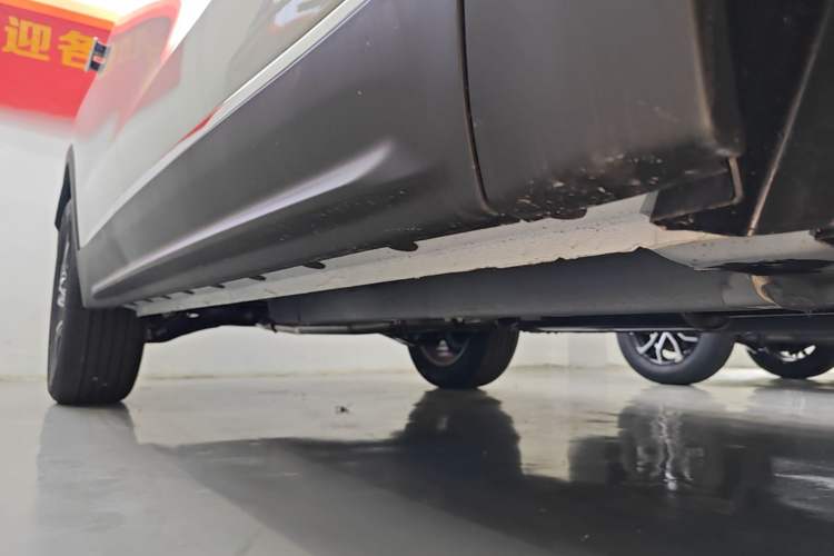 Used BAIC Beijing X7 2023 1.5TD DCT Premium+ Edition Right Side Sill