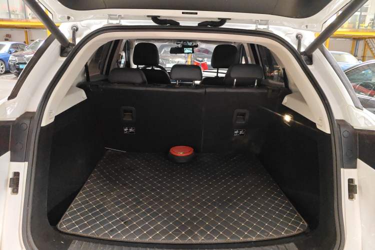 Used BAIC Beijing X7 2023 1.5TD DCT Super Enjoyment+ Version Trunk