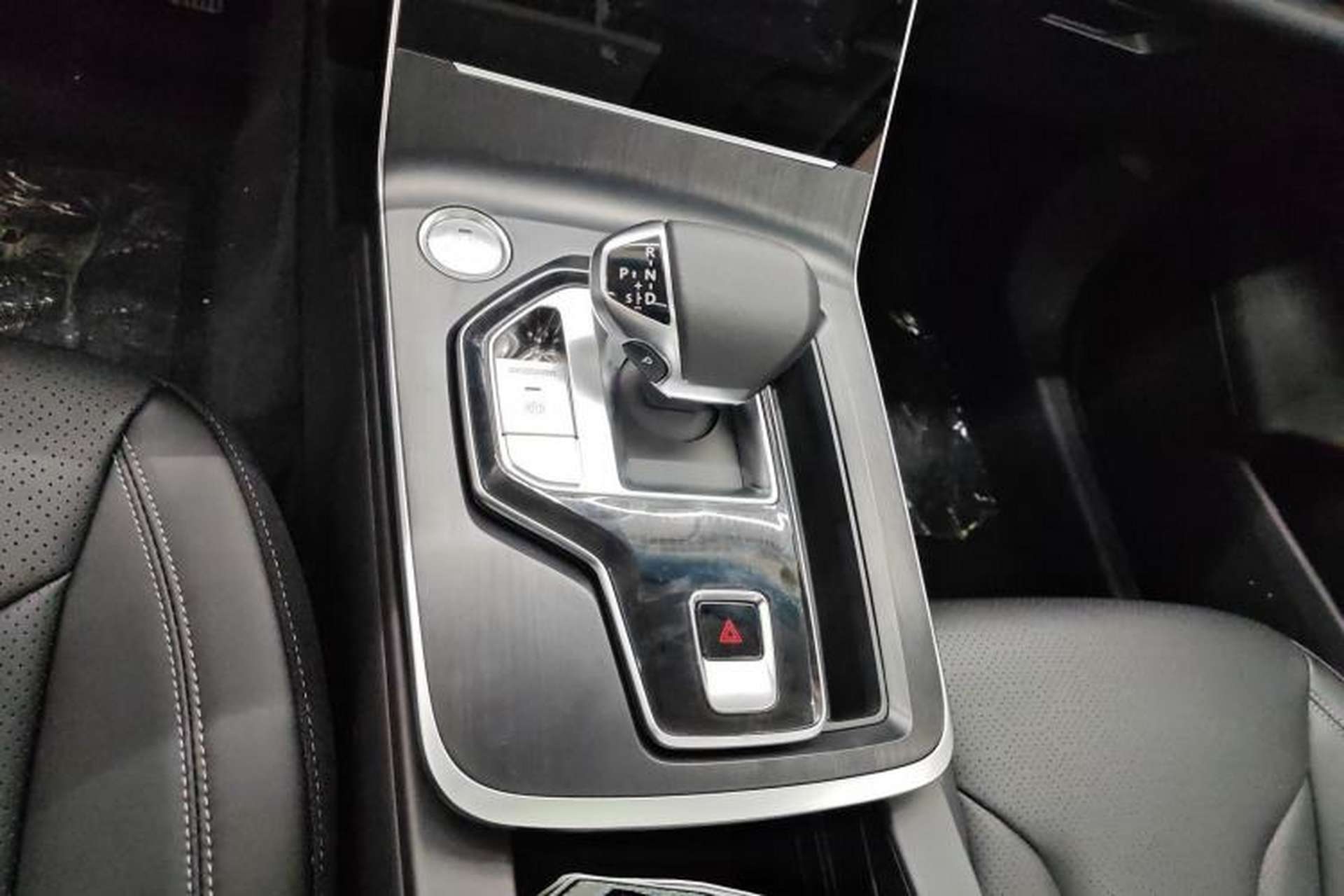 Used BAIC Beijing X7 2025 Model 1.5TD DCT Enjoyment Edition Gear Lever