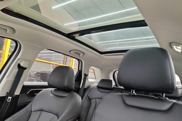 Used BAIC Beijing X7 2025 Model 1.5TD DCT Enjoyment Edition Headliner