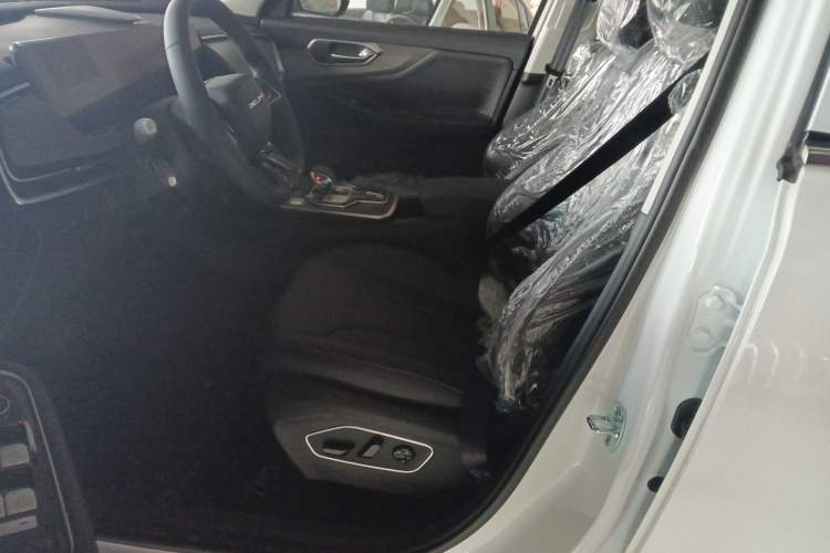 Used BAIC Beijing X7 2025 Model 1.5TD DCT Enjoyment Edition Interior 8