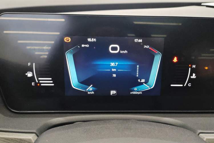 Used BAIC Beijing X7 2025 Model 1.5TD DCT Enjoyment Edition Odometer Close Up
