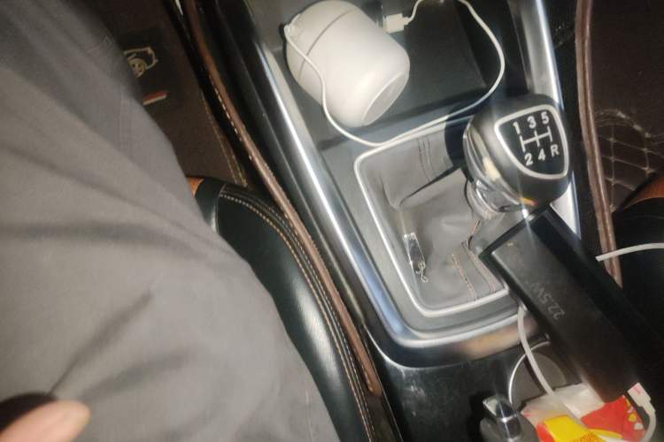 Used BAIC Changhe A6 2018 1.5L Manual Elite Edition Gear Lever