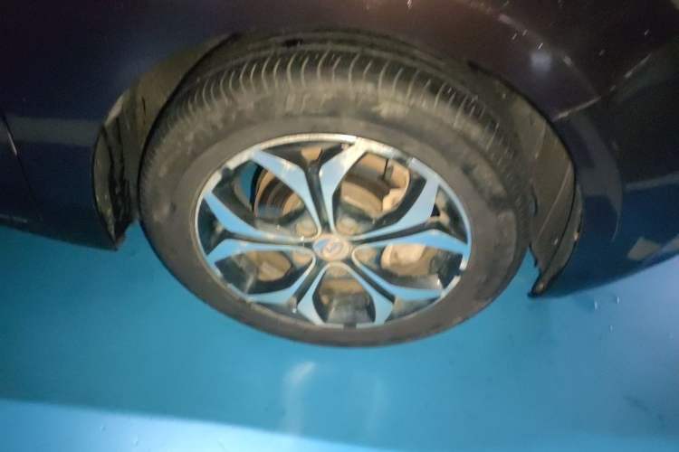 Used BAIC Changhe A6 2018 1.5L Manual Elite Edition Right Front Wheel Hub