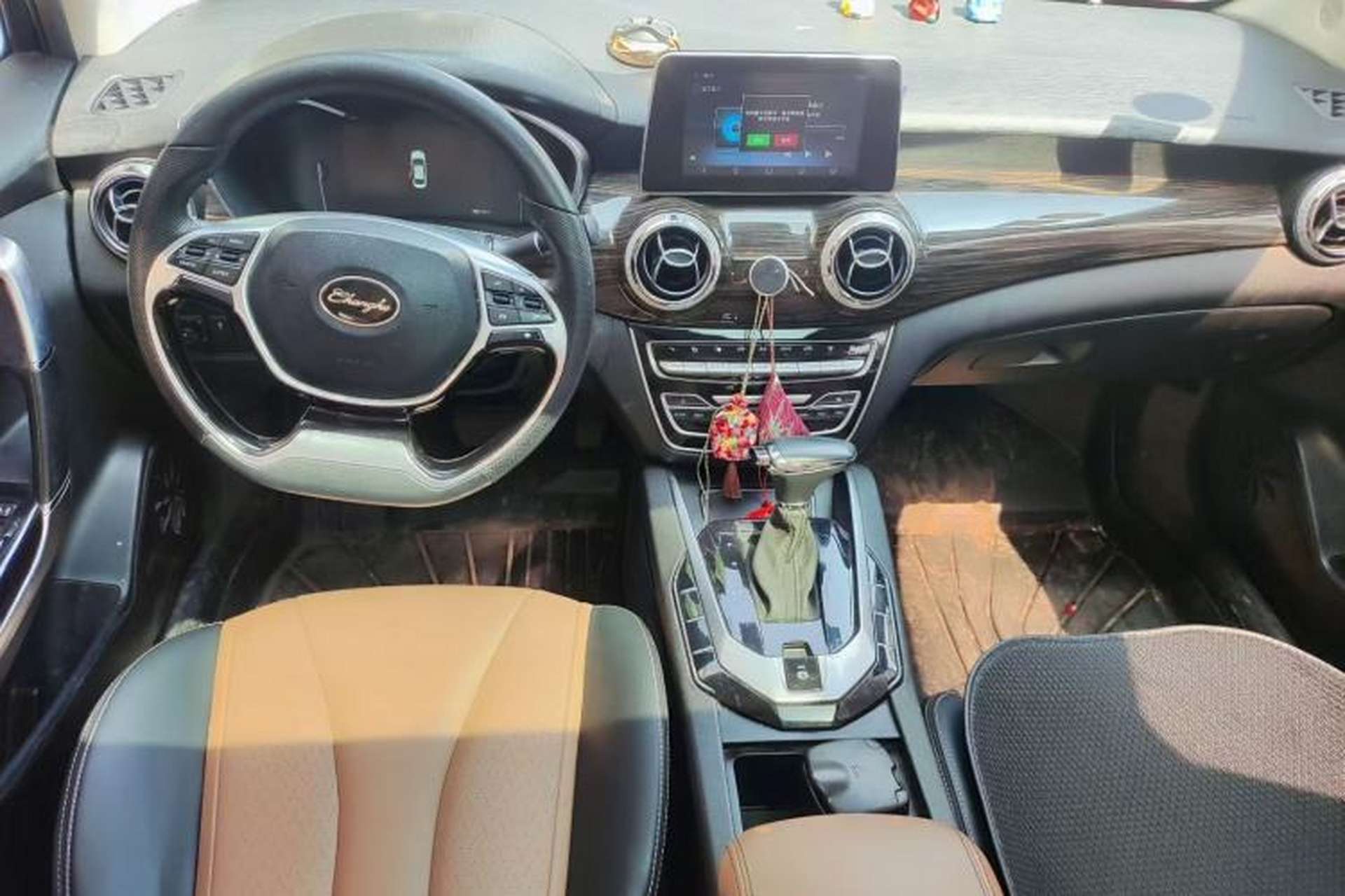 Used BAIC Changhe A6 2018 1.5L CVT Luxury Edition Center Console
