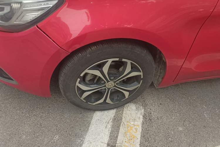 Used BAIC Changhe A6 2018 1.5L CVT Luxury Edition Left Front Wheel Hub