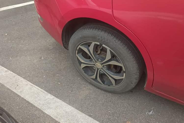 Used BAIC Changhe A6 2018 1.5L CVT Luxury Edition Right Rear Wheel Hub