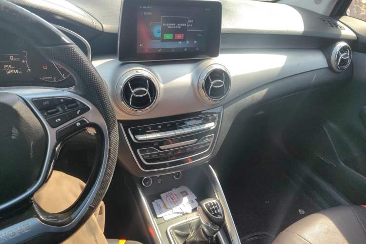 Used BAIC Changhe A6 2018 1.5L Manual Elite Edition Audio And AC Panel