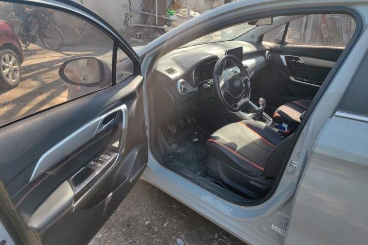 Used BAIC Changhe A6 2018 1.5L Manual Elite Edition Driver Seat