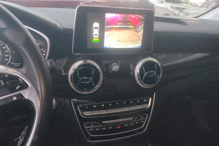 Used BAIC Changhe A6 2018 1.5L CVT Luxury Edition Audio And AC Panel