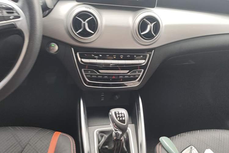 Used BAIC Changhe A6 2018 1.5L Manual Elite Edition Audio And AC Panel