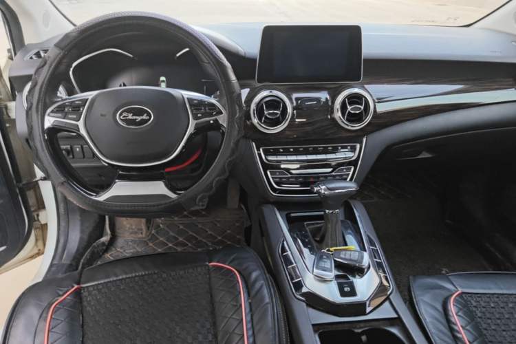 Used BAIC Changhe A6 2018 1.5L CVT Luxury Edition Center Console