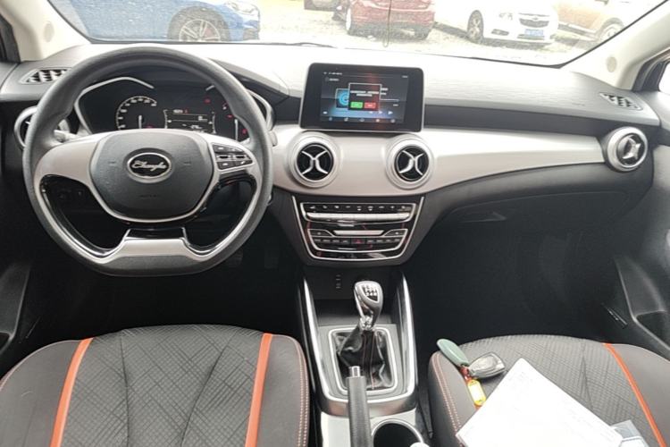 Used BAIC Changhe A6 2018 1.5L Manual Elite Edition Center Console