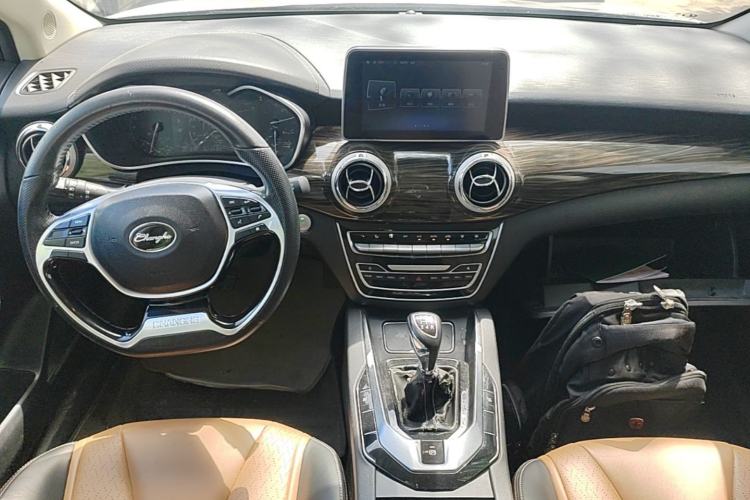 Used BAIC Changhe A6 2018 1.5L Manual Prestige Edition Center Console