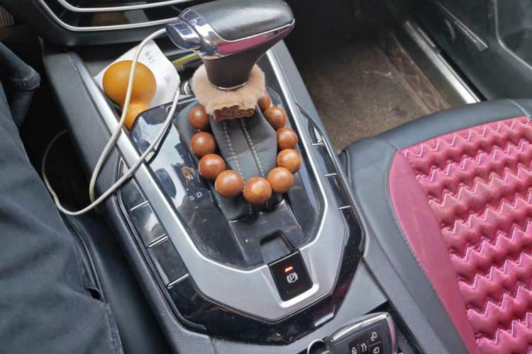 Used BAIC Changhe A6 2018 1.5L CVT Luxury Edition Gear Lever