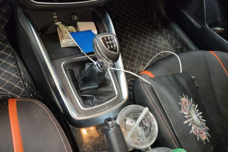 Used BAIC Changhe A6 2018 1.5L Manual Elite Edition Gear Lever