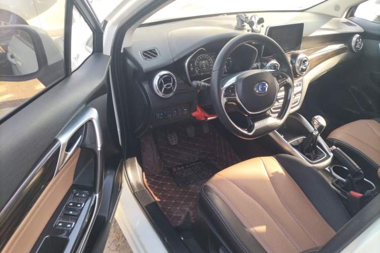 Used BAIC Changhe A6 2018 1.5L Manual Luxury Edition Interior 3