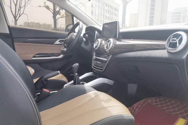 Used BAIC Changhe A6 2018 1.5L Manual Luxury Edition Interior 4