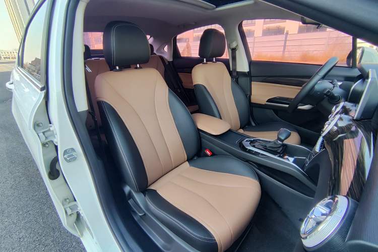 Used BAIC Changhe A6 2018 1.5L CVT Luxury Edition Interior 6