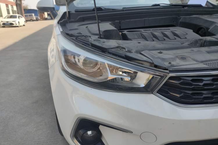 Used BAIC Changhe A6 2018 1.5L CVT Luxury Edition Right Front Headlight