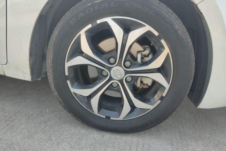 Used BAIC Changhe A6 2018 1.5L CVT Luxury Edition Right Front Wheel Hub