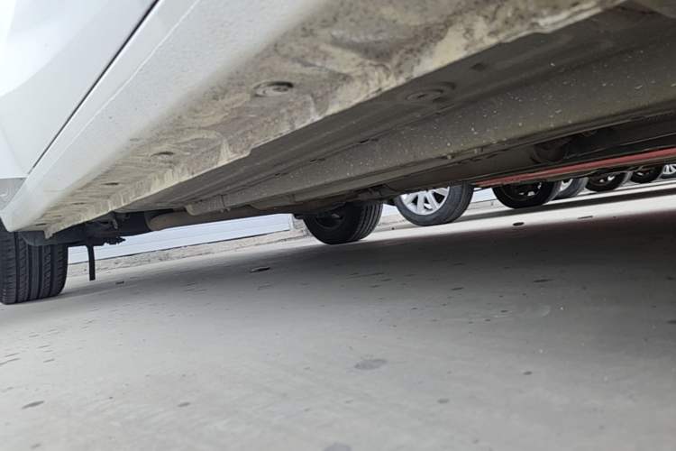 Used BAIC Changhe A6 2018 1.5L Manual Elite Edition Right Side Sill