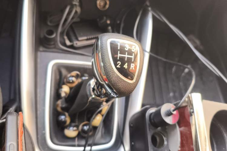 Used BAIC Changhe A6 2019 1.5L Manual Elite Edition Gear Lever