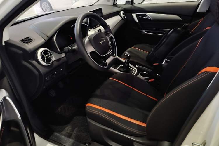 Used BAIC Changhe A6 2019 1.5L Manual Elite Edition Left Front Seat