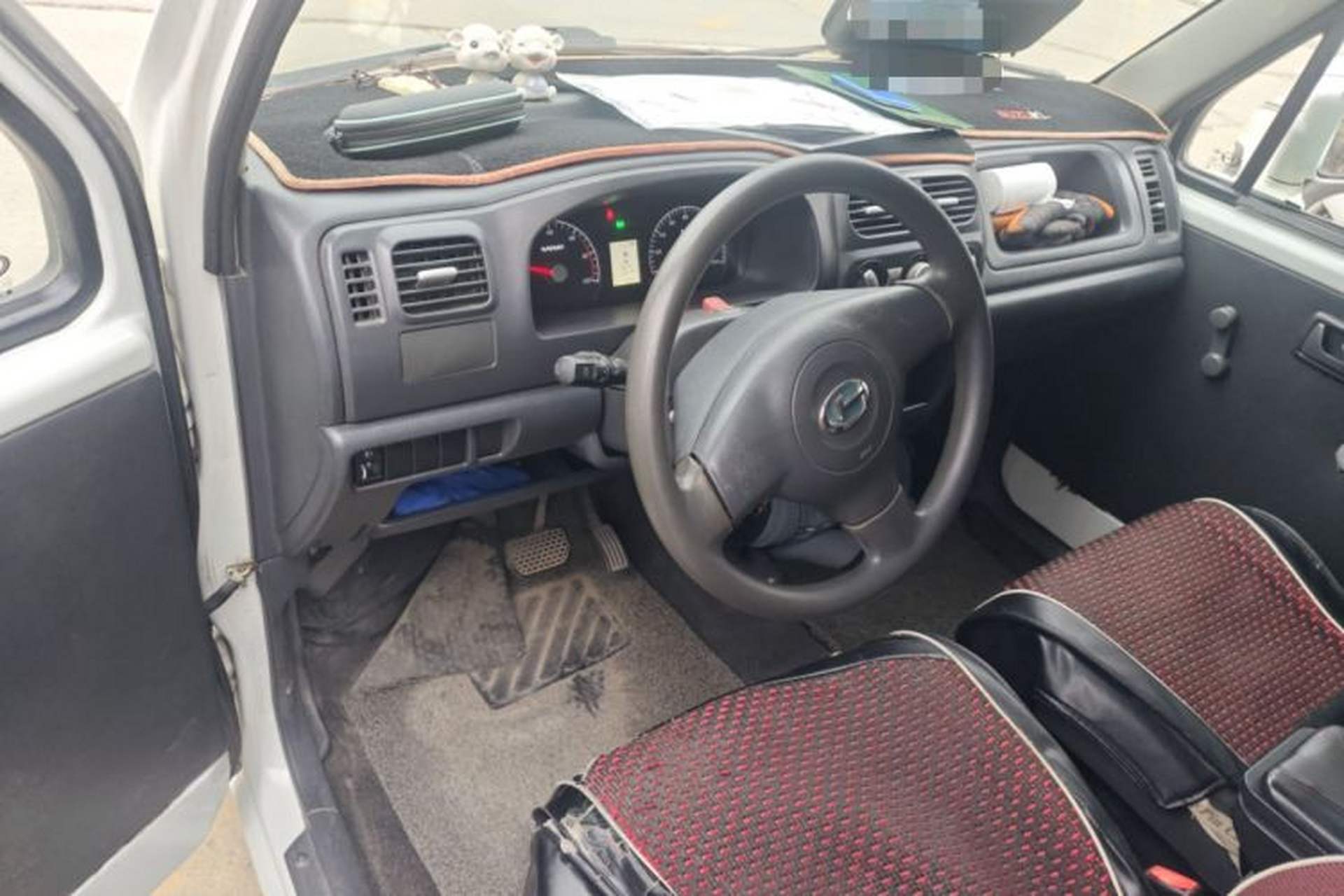 Used BAIC Changhe EV2 2019 Updated Version 10° Edition 1.8kW On-board Charger Center Console