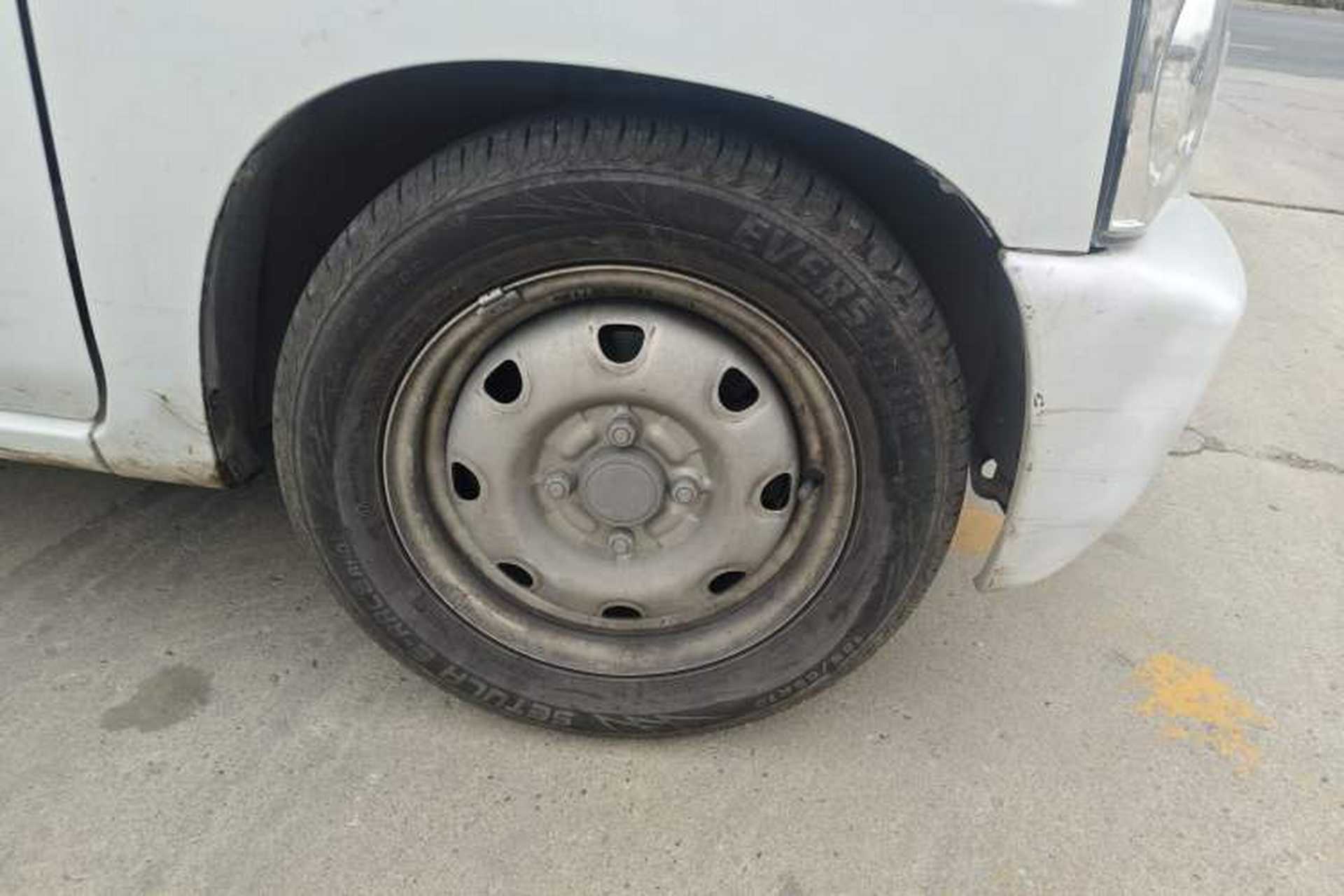 Used BAIC Changhe EV2 2019 Updated Version 10° Edition 1.8kW On-board Charger Right Front Wheel Hub
