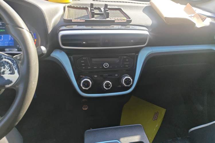 Used BAIC Changhe EV5 2019 270KM range version Audio And AC Panel