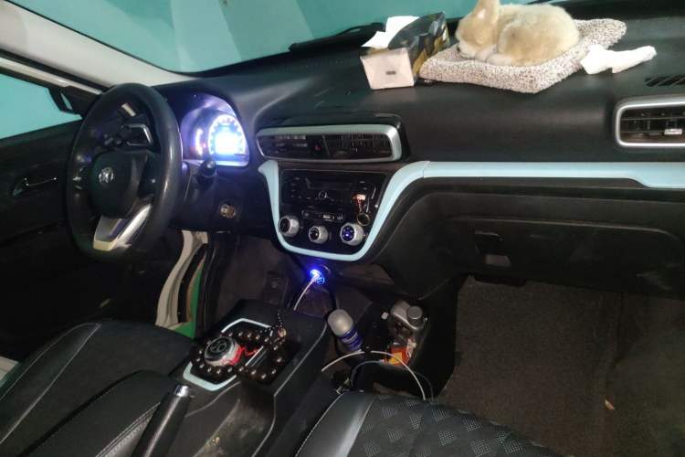 Used BAIC Changhe EV5 2019 210KM range version Center Console