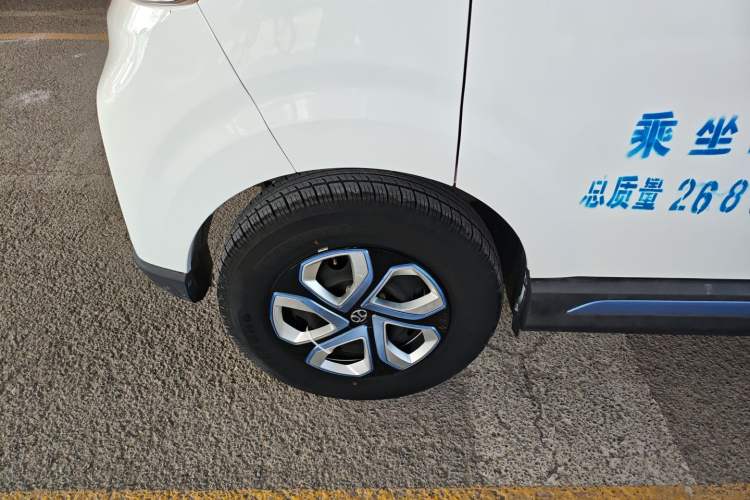 Used BAIC Changhe EV5 2019 210KM range version Exterior 4