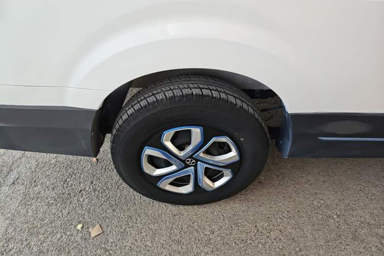 Used BAIC Changhe EV5 2019 210KM range version Exterior 5