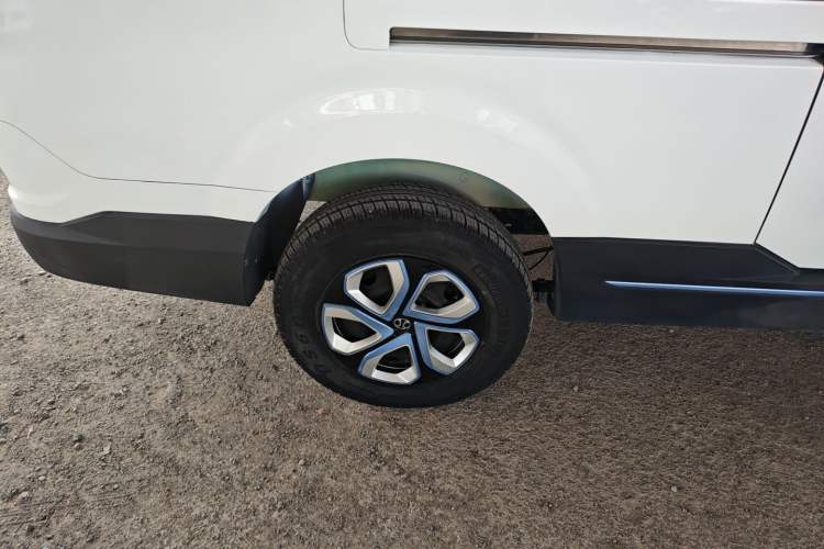 Used BAIC Changhe EV5 2019 210KM range version Exterior 5
