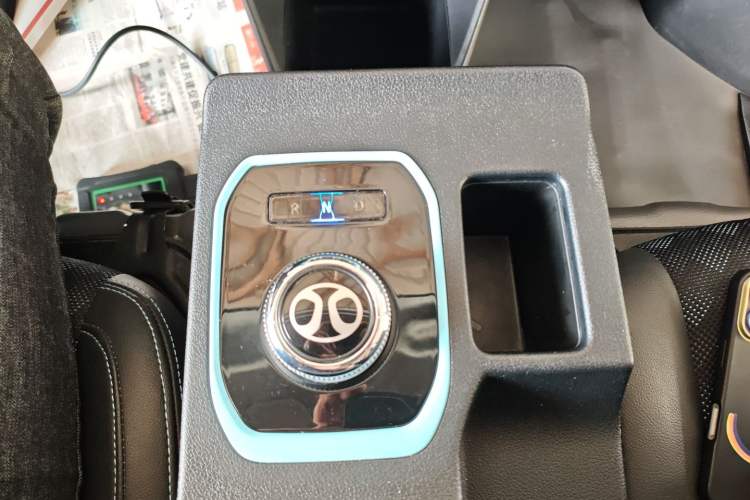 Used BAIC Changhe EV5 2019 210KM range version Gear Lever