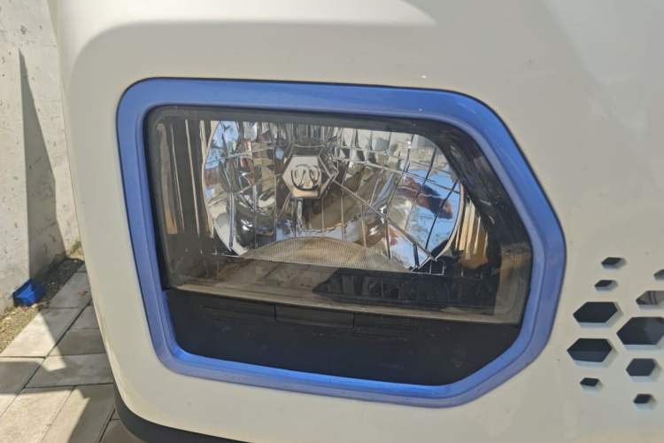 Used BAIC Changhe EV5 2019 210KM range version Right Front Headlight