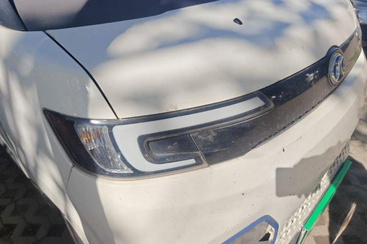 Used BAIC Changhe EV5 2019 210KM range version Right Front Headlight