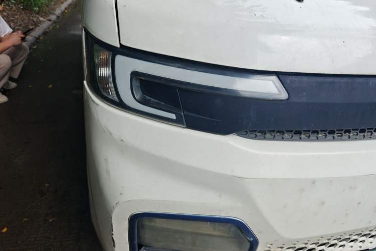Used BAIC Changhe EV5 2019 270KM range version Right Front Headlight