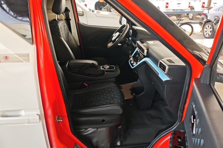 Used BAIC Changhe EV5 2019 210KM range version Right Front Seat