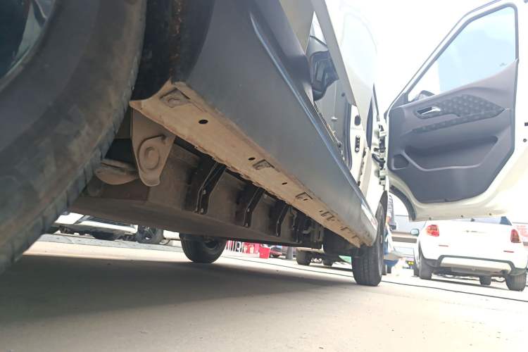 Used BAIC Changhe EV5 2019 270KM range version Right Side Sill