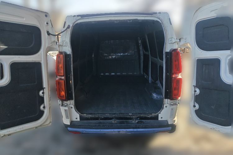 Used BAIC Changhe EV5 2019 270KM range version Trunk