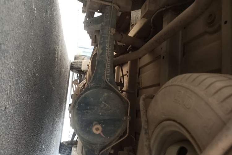 Used BAIC Changhe Freedom 2011 1.0L Hongyun Edition EC Type DA465QE Chassis Front Right
