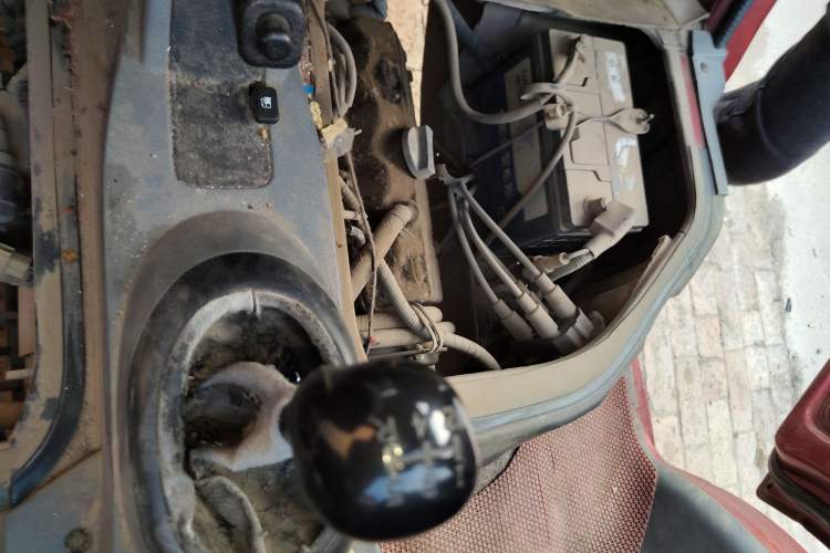 Used BAIC Changhe Freedom 2011 1.0L Hongyun Edition EC Type DA465QE Engine Bay Left