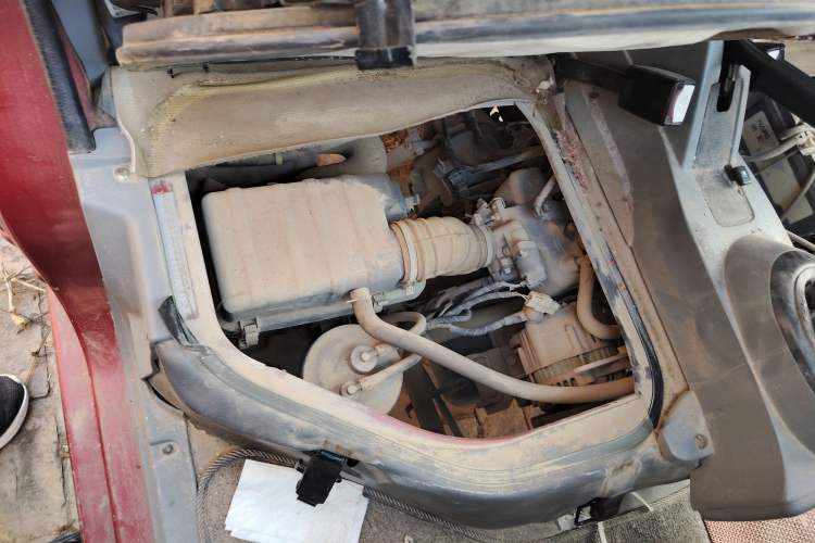 Used BAIC Changhe Freedom 2011 1.0L Hongyun Edition EC Type DA465QE Engine Bay Right