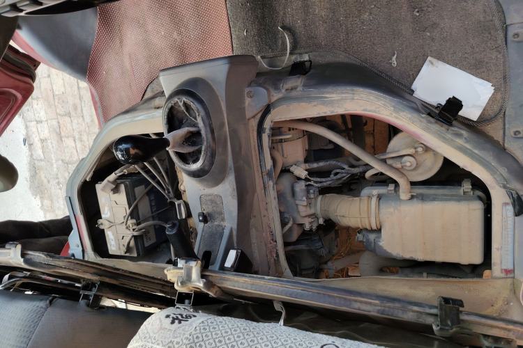 Used BAIC Changhe Freedom 2011 1.0L Hongyun Edition EC Type DA465QE Engine Bay