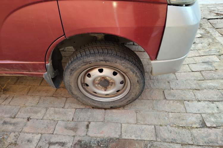 Used BAIC Changhe Freedom 2011 1.0L Hongyun Edition EC Type DA465QE Right Front Wheel Hub